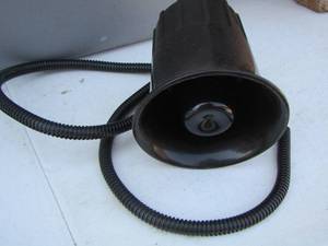 lot 179 image: CAR OR TRUCK HORNS  QTY 10  PLUS