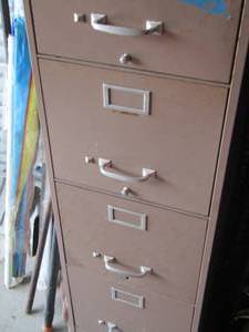lot 198 image: STEEELMASTER  4 drawer filing cabinet