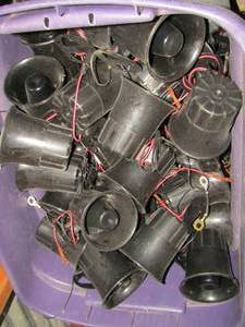 lot 205 image: bucket of truck horns