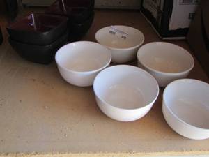 lot 232 image: cereal and soup bowls