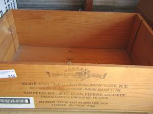 lot 246 image: KOBRAND WINE WOODEN BOX