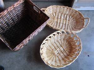 lot 304 image: wicker baskets