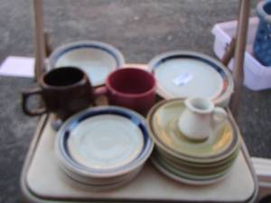 lot 315 image: saucers- bowls- coffee cups