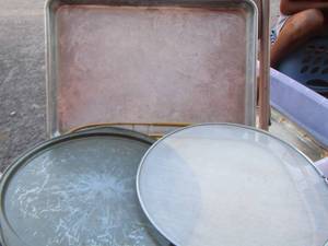 lot 325 image: pizza pans