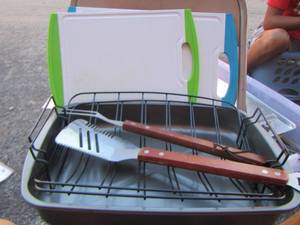 lot 326 image: kitchen lot bbq utensils