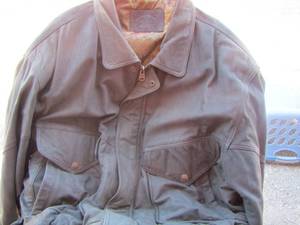 lot 330 image: ST. JOHNS BAY LEATHER COAT XL (45-47)