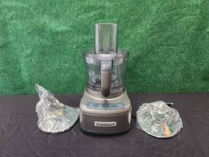 lot 11 image: Cuisinart food processor