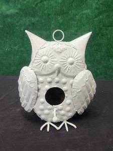 lot 59 image: Metal owl birdhouse
