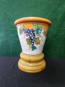 lot 66 image: Large Italian hand painted vase and stand