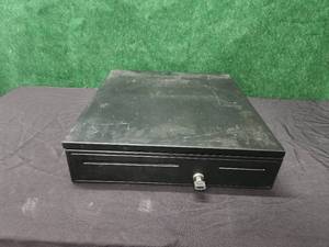 lot 70 image: Locking metal cash drawer with 1 key