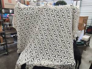 lot 119 image: Selection of 2 crochet throw blankets