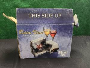 lot 120 image: Buon Vino - Mini Jet Wine Filter