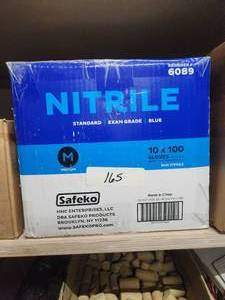 lot 165 image: Box of Nitrile gloves - 1000 gloves - M - great for painting, and other crafts and projects