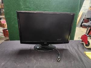 lot 174 image: Acer LCD Monitor