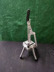 lot 189 image: Vevor commercial vegetable slicer