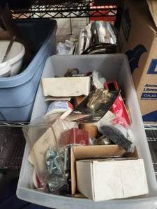 lot 220 image: Selection of hardware items