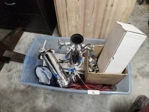 lot 88 image: Selection of draft beer-fountain equipment - make your own kegerator
