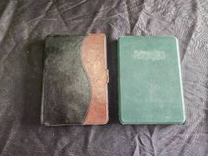 lot 226 image: Selection of 2 Kindles - no cords