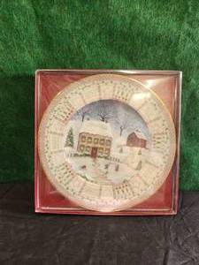 lot 229 image: Lenox - For the Holidays - collector plate
