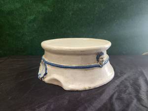 lot 253 image: Hand painted Italian made plant-vase stand or invert to make planter