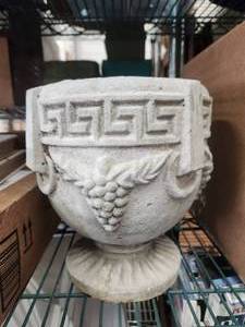 lot 267 image: Concrete planter