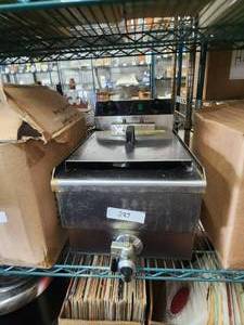 lot 287 image: Deep Fryer