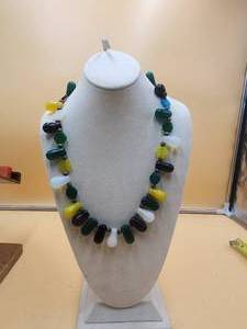 lot 53 image: Vintage wedding bead style necklace