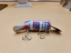 lot 113 image: Collectible Budweiser can fishing lure - Heddon Big Bud
