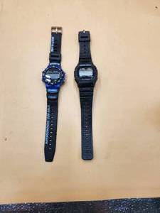 lot 183 image: Selection of 2 watches - need battery