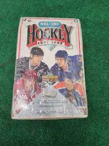 lot 7 image: Upper Deck 9192 hockey cards- unopened vendor box