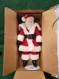 lot 16 image: Vintage Santa Claus