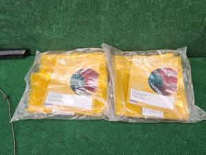 lot 27 image: Welding curtains - 14mil - 6 x 8 - Qty 2