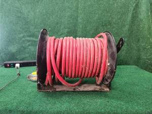lot 35 image: Hose reel with 38 air hose