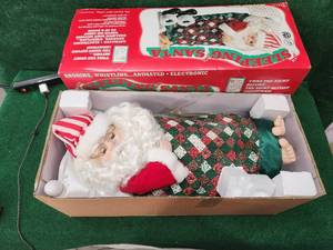 lot 45 image: Vintage sleeping Santa decoration in box