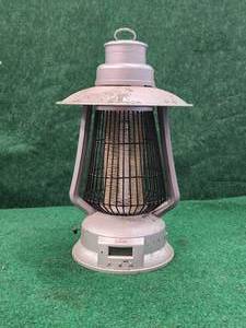 lot 116 image: Sunbeam lantern style bug zapper