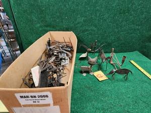 lot 215 image: Selection of free-standing metal pieces