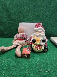 lot 227 image: Selection of Christmas decor. Gingerbread doll and Santa