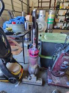 lot 170 image: Dyson vacuum cleaner