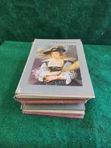 lot 306 image: Selection of vintage Horizon books