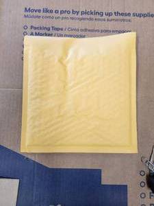 lot 313 image: Case of 250 CD shipping envelopes