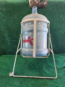lot 362 image: 5-gallon water bottle metal cradle
