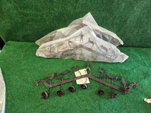 lot 372 image: Selection of 3 metal hanging Joshua bell decor.
