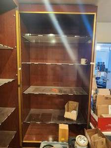 lot 259 image: Wood and glass display cabinet - no contents