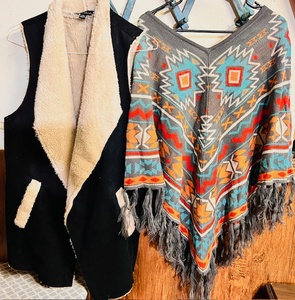 lot 157 image: French Laundry Size XL Fleece Vest &amp Native America Themed Pancho