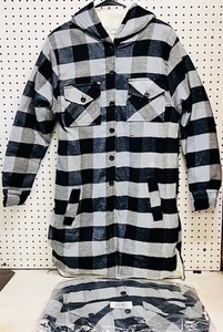 lot 103 image: NEW Madison Taylor The Boyfriend& Black & Grey Plaid Fleece Lined Sherpa Size L