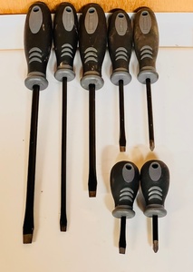 lot 107 image: Seven (7) Piece Jobsmart Screwdriver Set