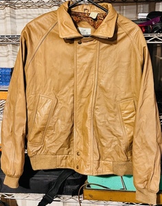lot 38 image: VTG RedHead Mens Size Large 100% Distressed Leather Aviator Bomber Jacket