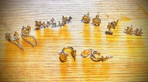 lot 202 image: Six (6) Pair of Beautiful Pairs of Womens Earrings