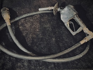 lot 180 image: OPW Unleaded Automatic Nozzle WHose &amp Magnetic Breakaway