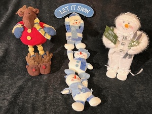 lot 232 image: 12 Happy Holidays Snowman, 24 Trio of Hanging Plush Snowmen WProclamation Let it Snow, &amp 2006 Fourstar Group&nbsp 13 Holiday Moose